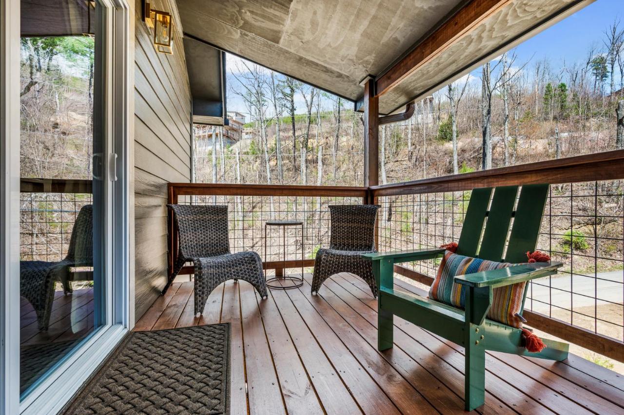 Mins To Gburg Sleeps 8 Hot Tub Arcade Area Pool Villa Gatlinburg Kültér fotó