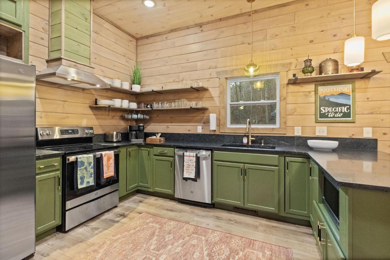 Mins To Gburg Sleeps 8 Hot Tub Arcade Area Pool Villa Gatlinburg Kültér fotó