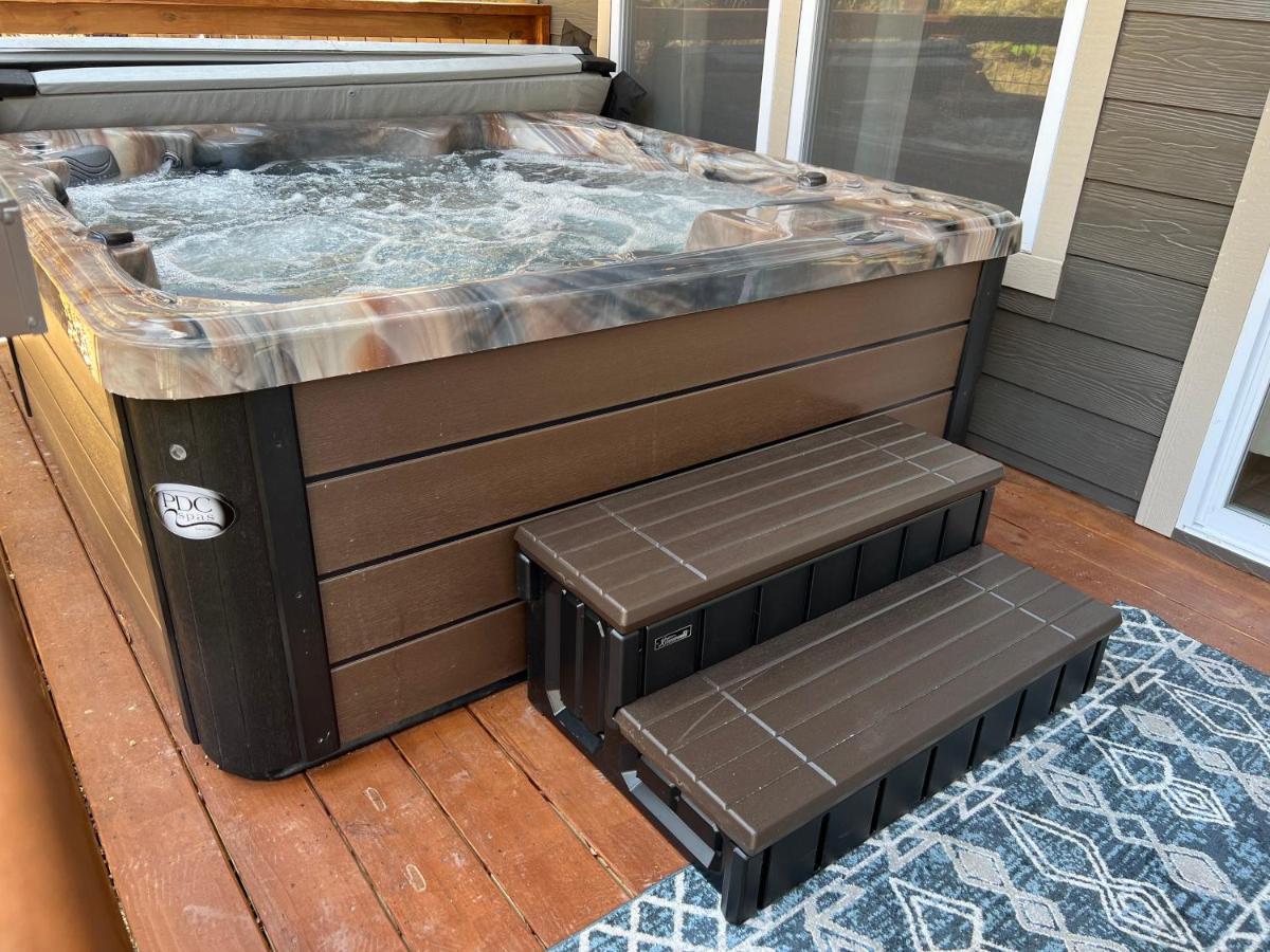 Mins To Gburg Sleeps 8 Hot Tub Arcade Area Pool Villa Gatlinburg Kültér fotó
