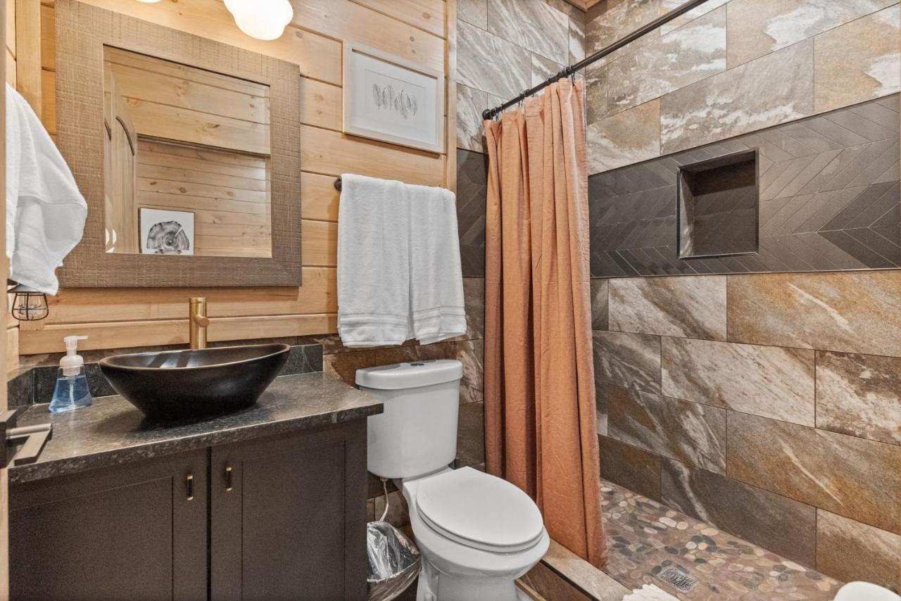 Mins To Gburg Sleeps 8 Hot Tub Arcade Area Pool Villa Gatlinburg Kültér fotó