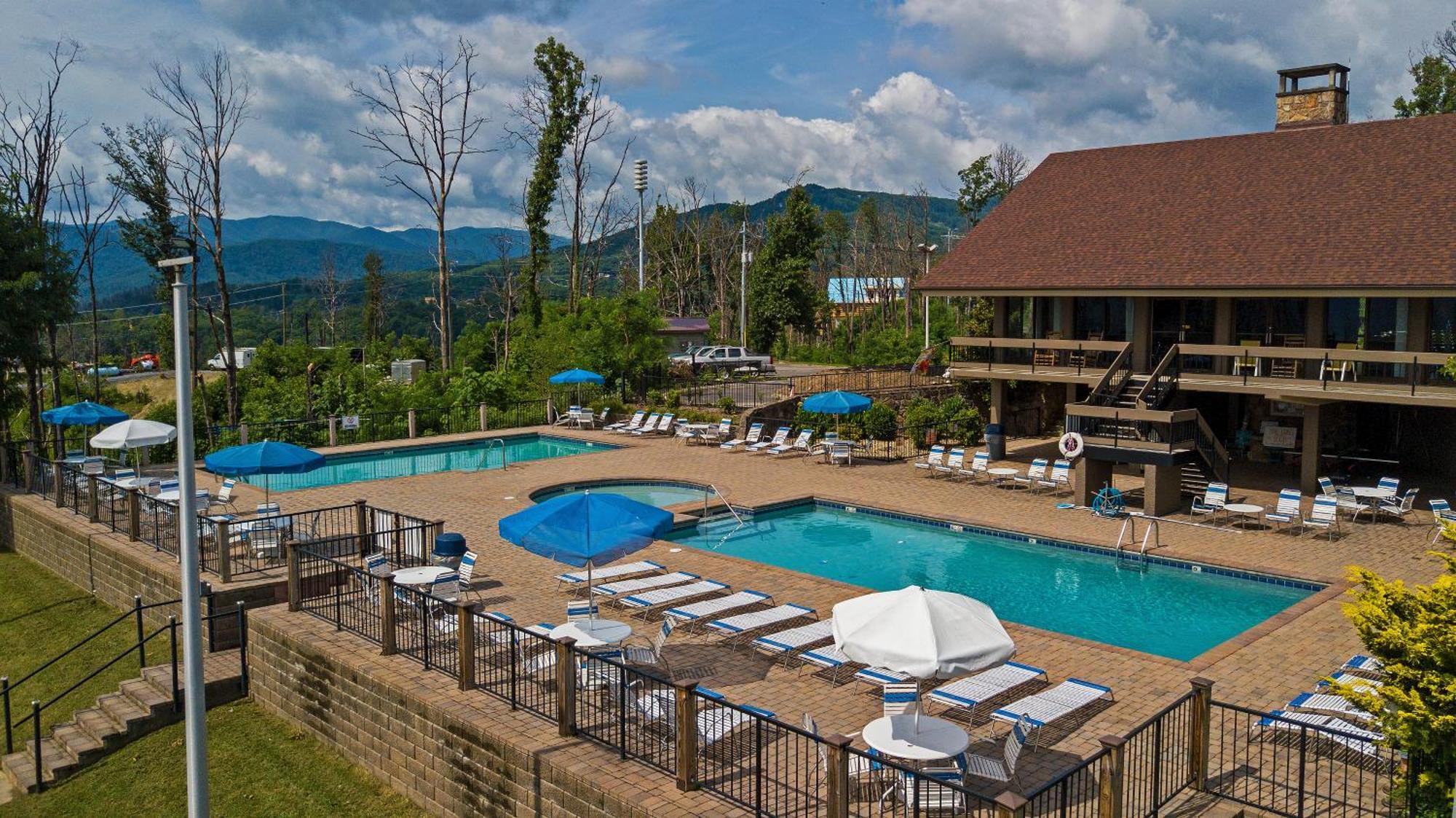 Mins To Gburg Sleeps 8 Hot Tub Arcade Area Pool Villa Gatlinburg Kültér fotó